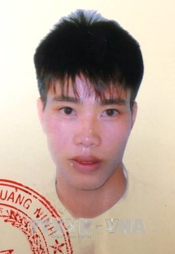 Bắt đối tượng trốn truy nã ra nước ngoài ảnh 1